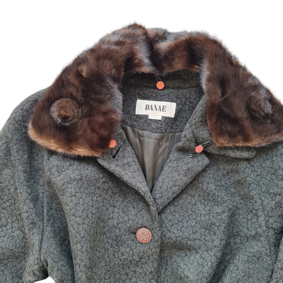 Size- L, High-end Danae Jacket unisex in charcoal green colour - Picture 5 of 8